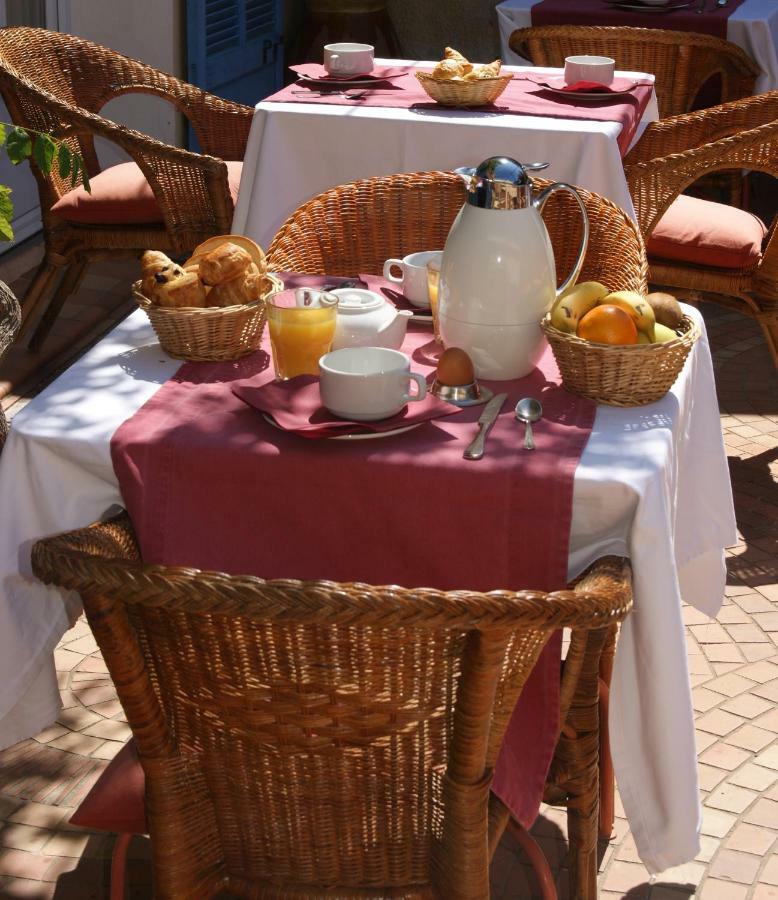Auberge Des Glycines Πορκερόλ Εξωτερικό φωτογραφία