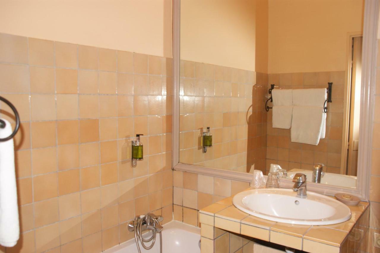 Auberge Des Glycines Πορκερόλ Εξωτερικό φωτογραφία