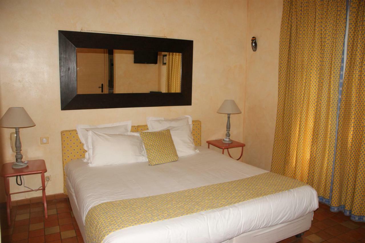 Auberge Des Glycines Πορκερόλ Εξωτερικό φωτογραφία