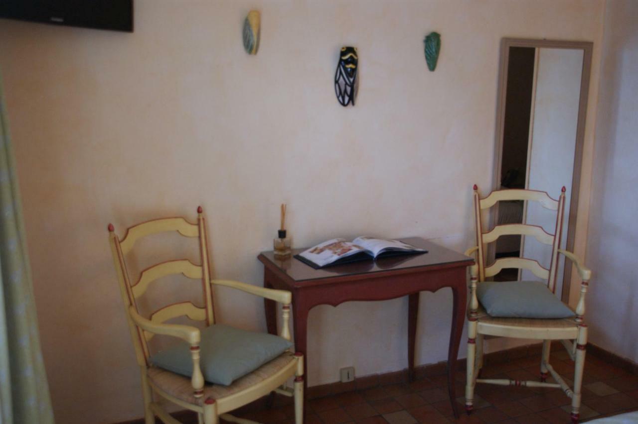 Auberge Des Glycines Πορκερόλ Εξωτερικό φωτογραφία